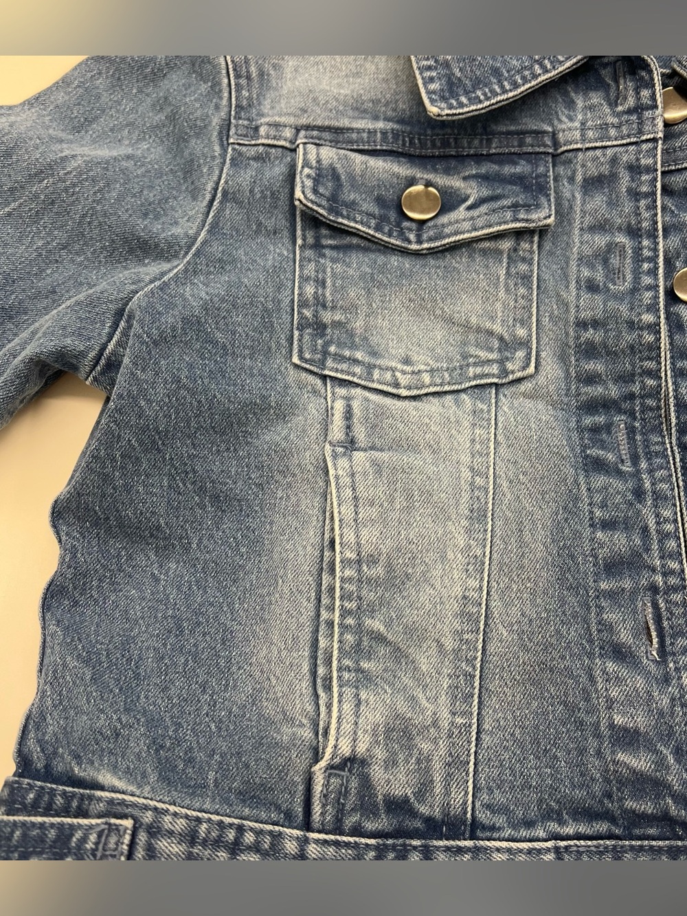 !! MAKE AN OFFER !! DO NOT wait get this Ncole Miller Sz Small Denim Jacket toda - Picture 2 of 6